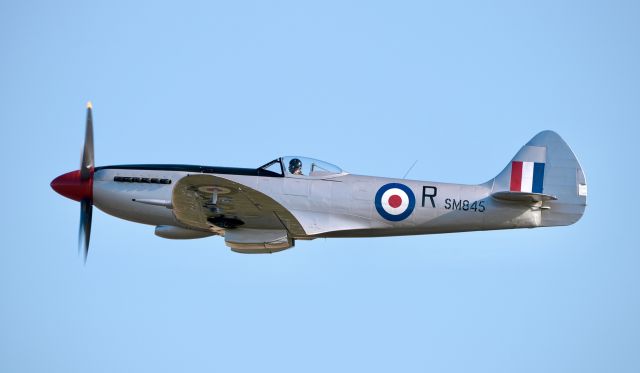 SUPERMARINE Spitfire (G-BUOS) - Supermarine Spitfire FR XVIII SM845 Duxford, now owned Hangar 10 Bremgarten Germany. mp©ð¸