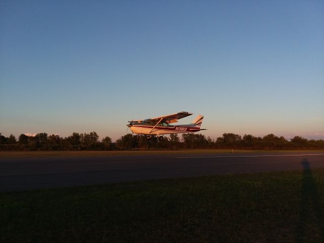 Cessna Skyhawk (N19801) - Sunset Landing