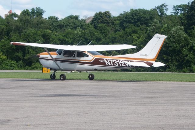 Cessna Skylane (N7312W)