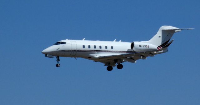 Canadair Challenger 350 (N743QS) - On final is this 2017 Bombardier Challenger 350 in the Spring of 2021.