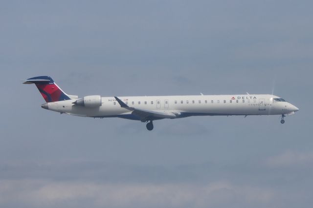 Canadair Regional Jet CRJ-200 (N294PQ)