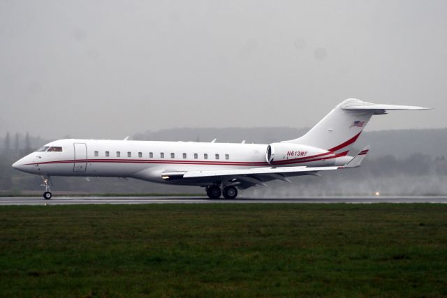 Bombardier Global Express (N613WF)