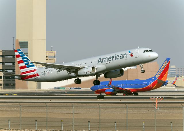 Airbus A321 (N508AY)