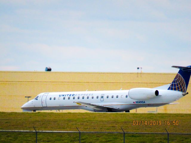 Embraer ERJ-145 (N14904)