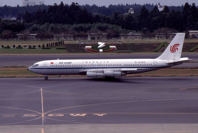 Boeing 707-100 (B-2420)