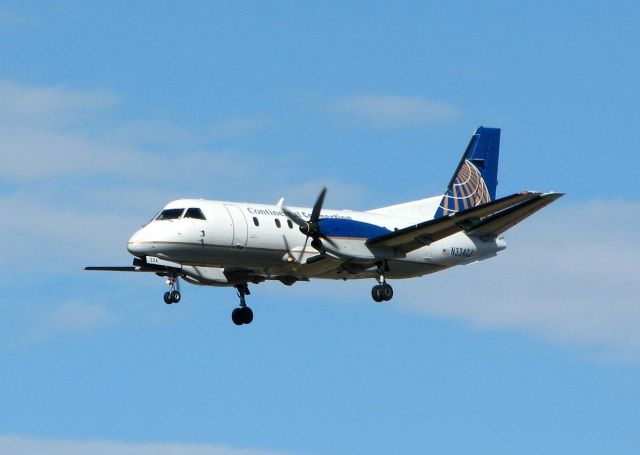 Saab 340 (N334CJ) - Landing at Shreveport Regional.