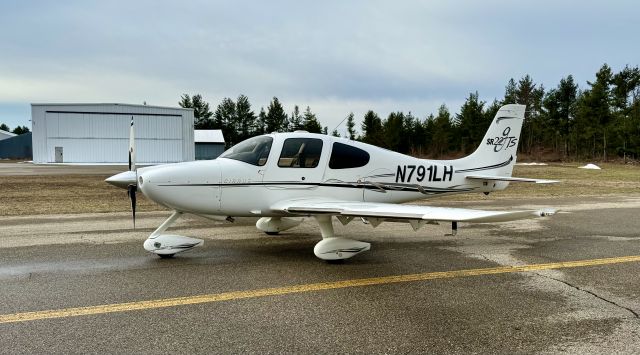 Cirrus SR-22 (N791LH) - Delivery day.