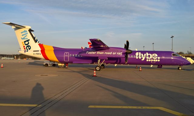 de Havilland Dash 8-400 (G-PRPA)