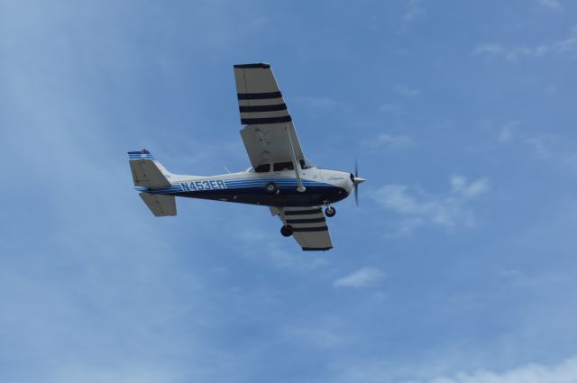 Cessna Skyhawk (N453ER)