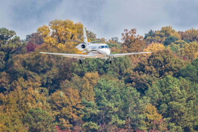 Cessna Citation Excel/XLS (N511UP) - N511UP is a 2006 Cessna Citation 560XL seen here on final approach to Atlanta's PDK executive airport on a beautiful fall afternoon. I shot this with a Canon 500mm lens. Camera settings were 1/8000 shutter, F4, ISO 640. Please check out my other photography. Positive votes and comments are always appreciated. Questions about this photo can be sent to Info@FlewShots.com