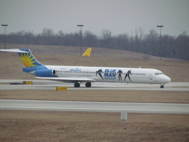 McDonnell Douglas MD-83 (N408NV)