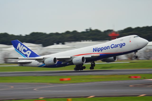 BOEING 747-8 (JA13KZ)