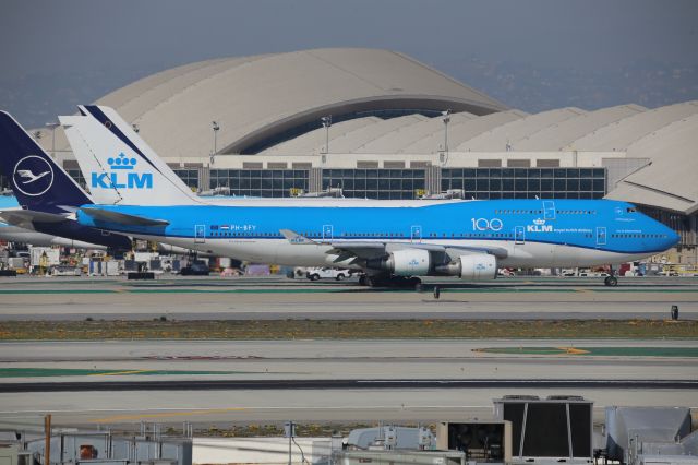 Boeing 747-400 (PH-BFY)