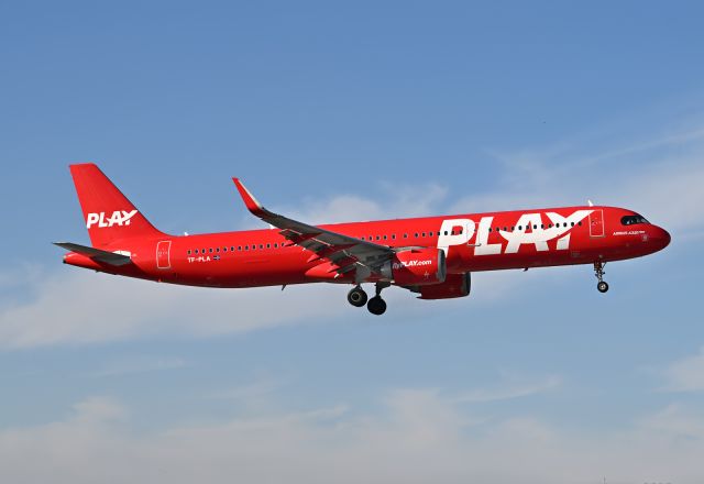 Airbus A321neo (TF-PLA)
