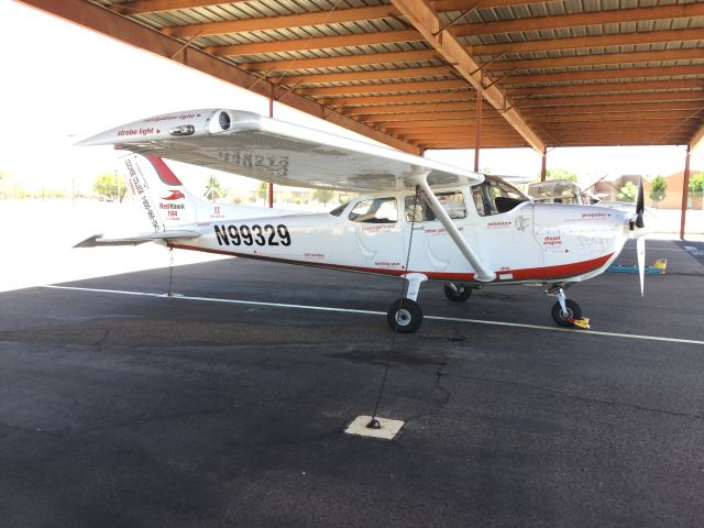 Cessna Skylane (N99329)