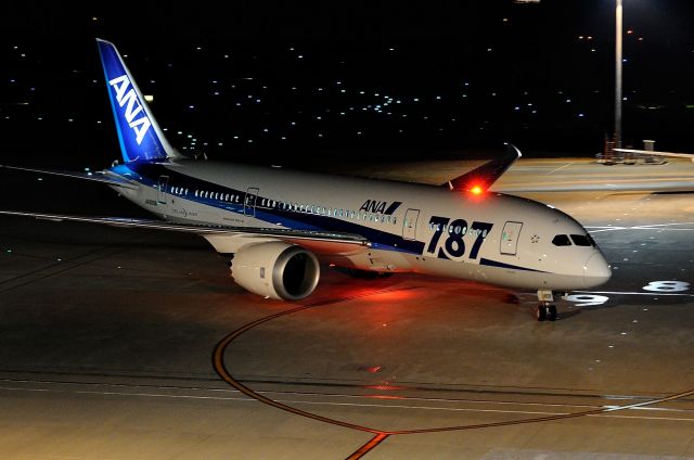 Boeing 787-8 (JA809A)