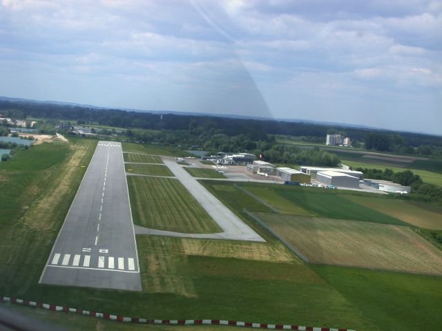 — — - Approach on 28