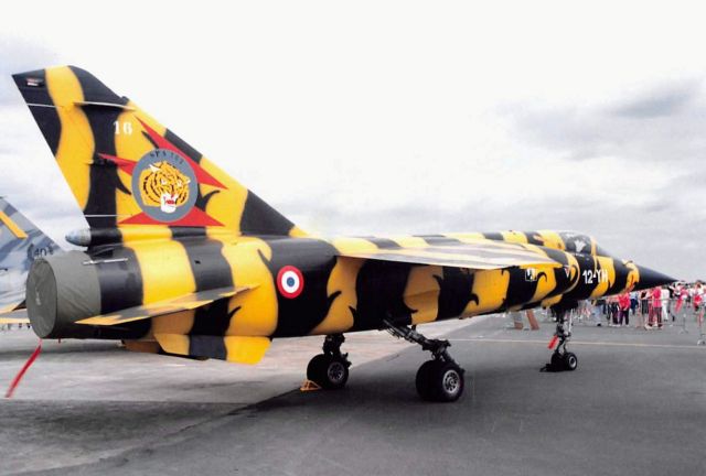 Mitsubishi F-1 —