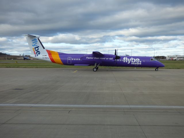 de Havilland Dash 8-400 (G-PRPA)