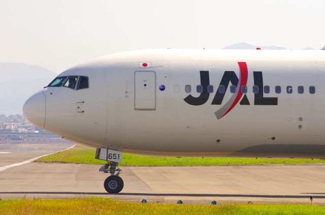 BOEING 767-300 (JA651J)