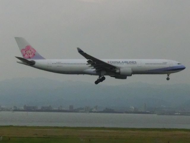 Airbus A330-300 (B-18317)