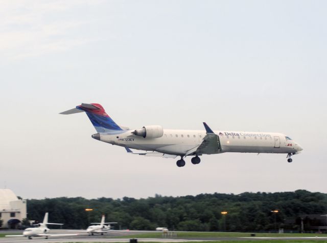 N732EV — - Landing runway 16.