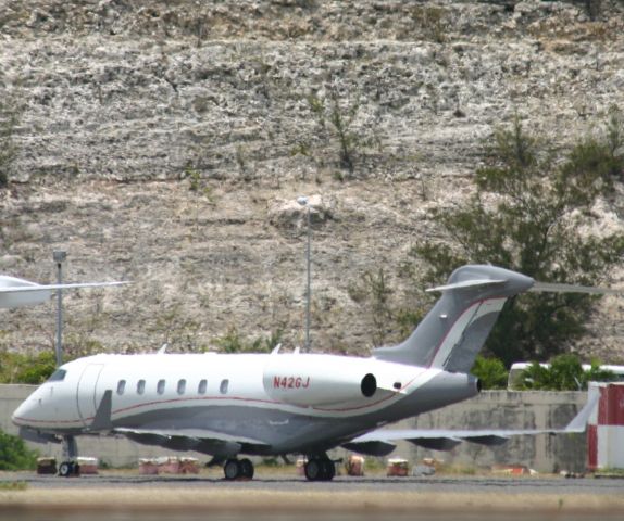 Bombardier Challenger 300 (N42GJ)