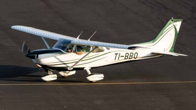 Cessna Skyhawk (TI-BBO)
