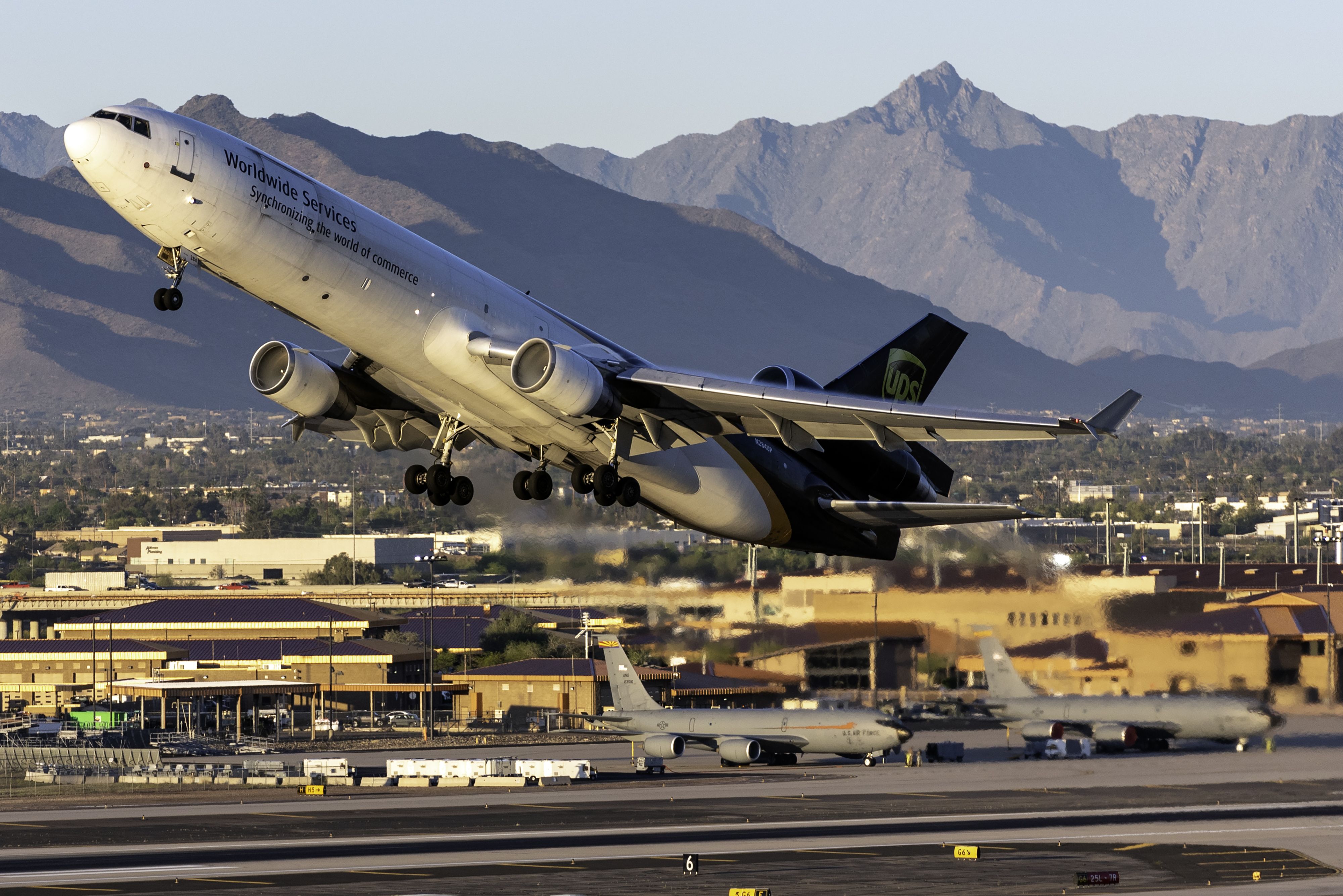 Boeing MD-11 (N284UP)