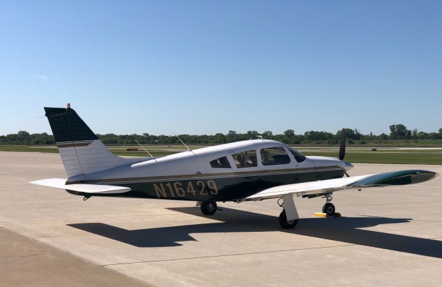 Piper Cherokee (N16429)