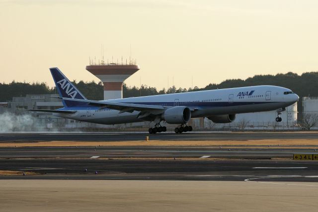 BOEING 777-300ER (JA785A)