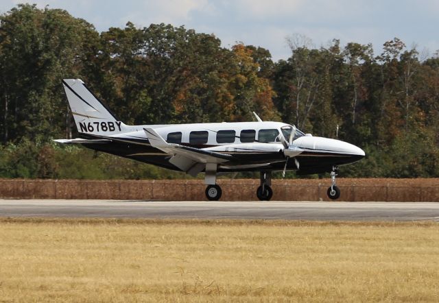 Piper Navajo (N678BY) - A Piper PA-31-350 Navajo Chieftain rolling down Runway 18 at Pryor Field Regional Airport, Decatur, AL, just after touching down on October 17, 2016.