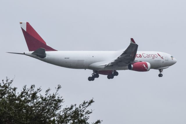 Airbus A330-200 (N330QT)