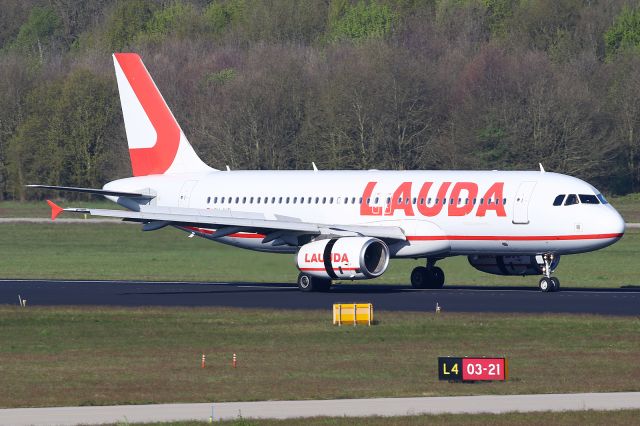 Airbus A320 (9H-IHD)