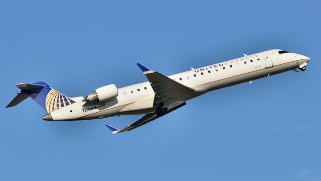 Canadair Regional Jet CRJ-700 (N504MJ)