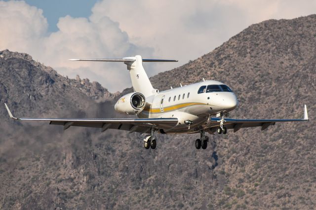 Embraer Legacy 450 (N777MC)