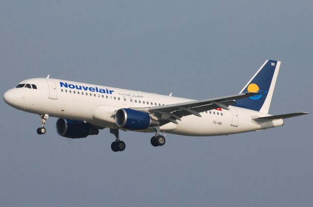 Airbus A320 (TS-ING) - Kystvejen RWY22L