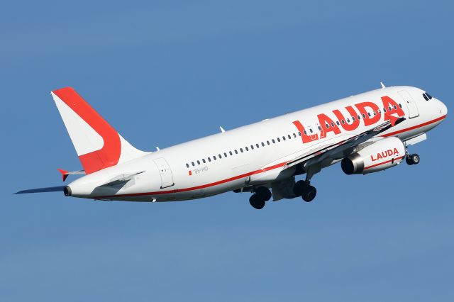 Airbus A320 (9H-IHD)