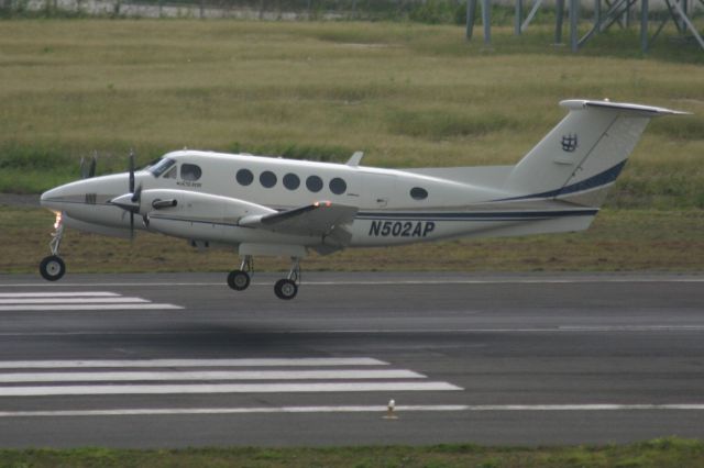 Beechcraft Super King Air 200 (N502AP)