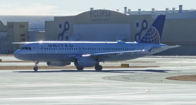 Airbus A320 (N441UA)