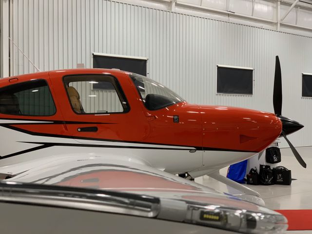 Cirrus SR-22 (N874CP)