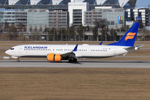 Boeing 737 MAX 9 (TF-ICC)