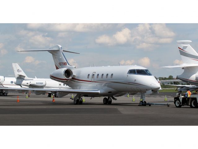 Bombardier Challenger 300 (N575WB) - A very nice business jet. Spacious cabin. Modern design.