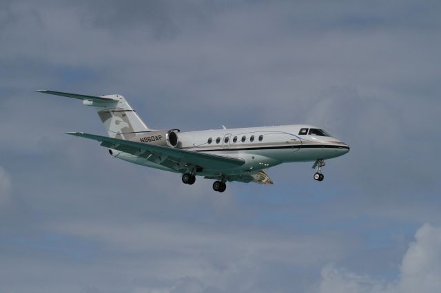 N860AP — - Hawker Beechcraft 4000 landing in St Maarten, Dec 20, 2013