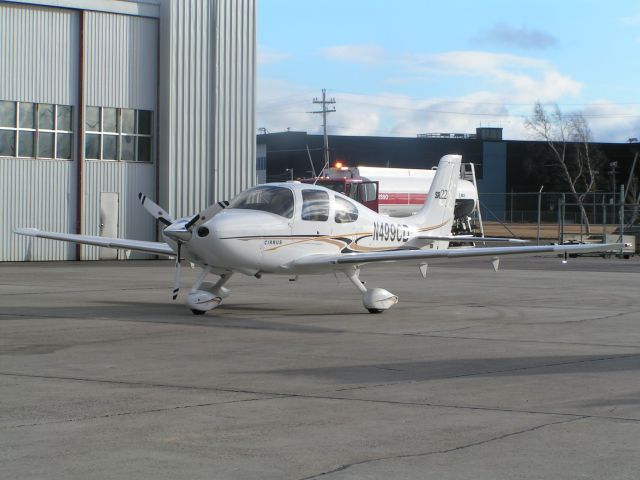 Cirrus SR-22 (N499CD) - Waiting in Goose Bay Nov 11 2006.