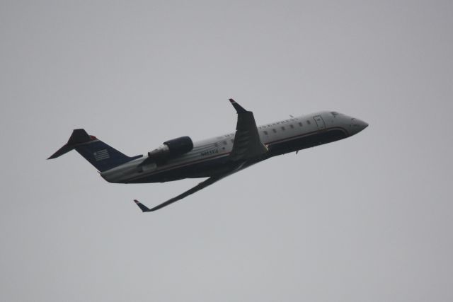 Canadair Regional Jet CRJ-200 (N463AW) - US Air Flight 4023 operated by Air Wisconsin (N463AW) departs Sarasota-Bradenton International Airport enroute to Reagan National Airport