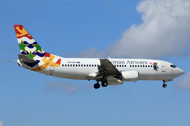 BOEING 737-300 (VP-CAY)