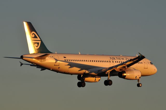 Airbus A320 (ZK-OJN)