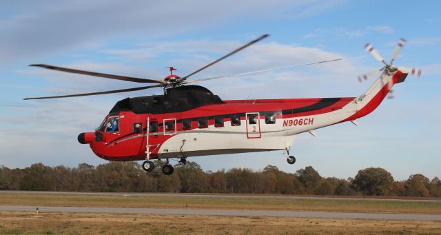 Sikorsky Sea King (N906CH) - Construction Helicopters Sikorsky S-61N Sea King departing Pryor Regional Airport, Decatur, AL - late in the afternoon of November 15, 2019.