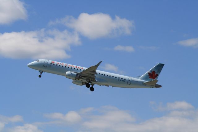 Embraer ERJ-190 (C-FMZB)